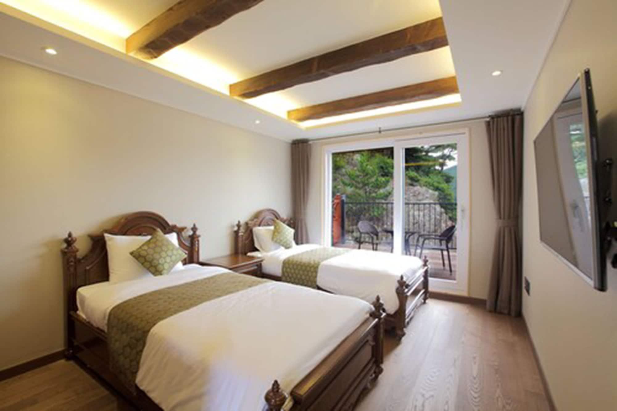 Hansan Marina Hotel & Resort Tongyeong Exterior photo