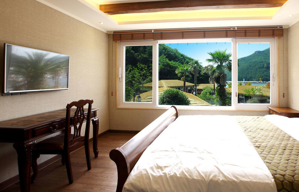 Hansan Marina Hotel & Resort Tongyeong Exterior photo