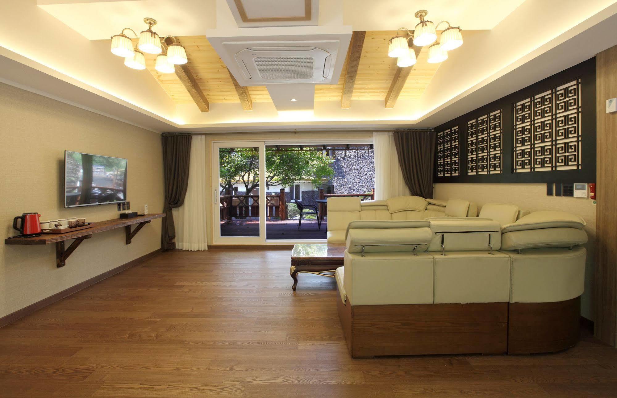 Hansan Marina Hotel & Resort Tongyeong Exterior photo